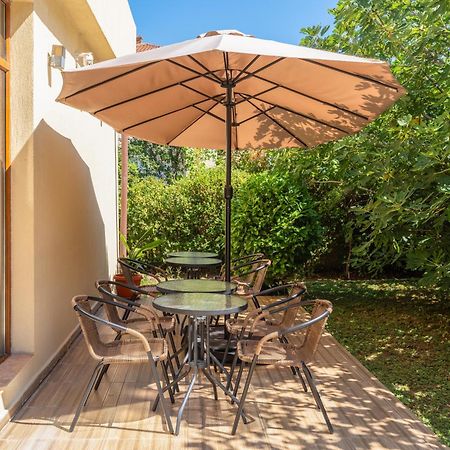 Hotel Milan Primorsko Zewnętrze zdjęcie