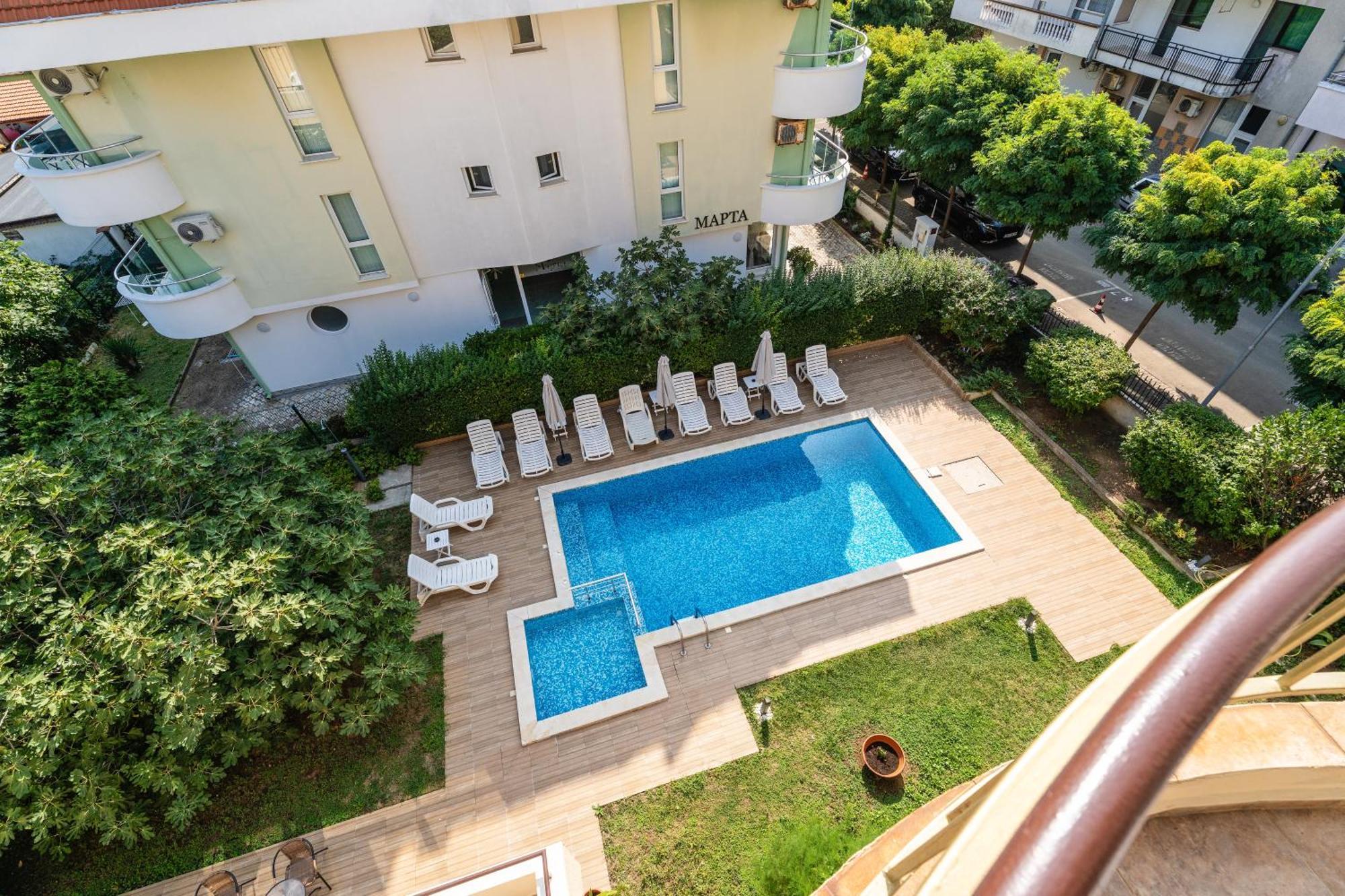 Hotel Milan Primorsko Zewnętrze zdjęcie