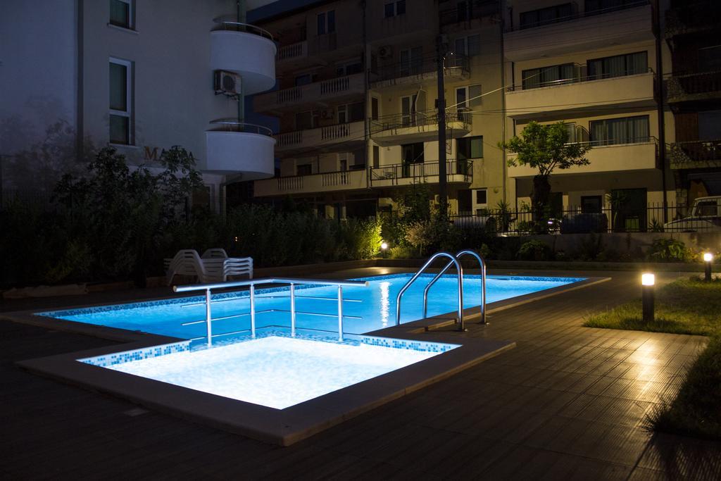 Hotel Milan Primorsko Zewnętrze zdjęcie