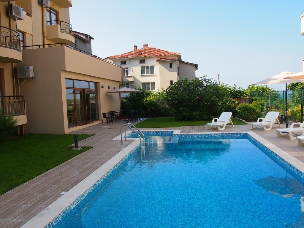 Hotel Milan Primorsko Zewnętrze zdjęcie